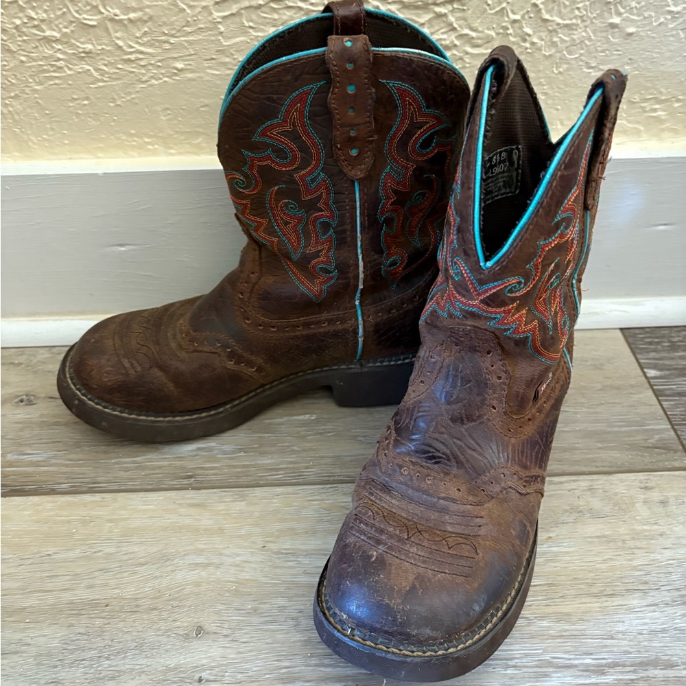 Justin Boots Brown and Teal Winter Boots